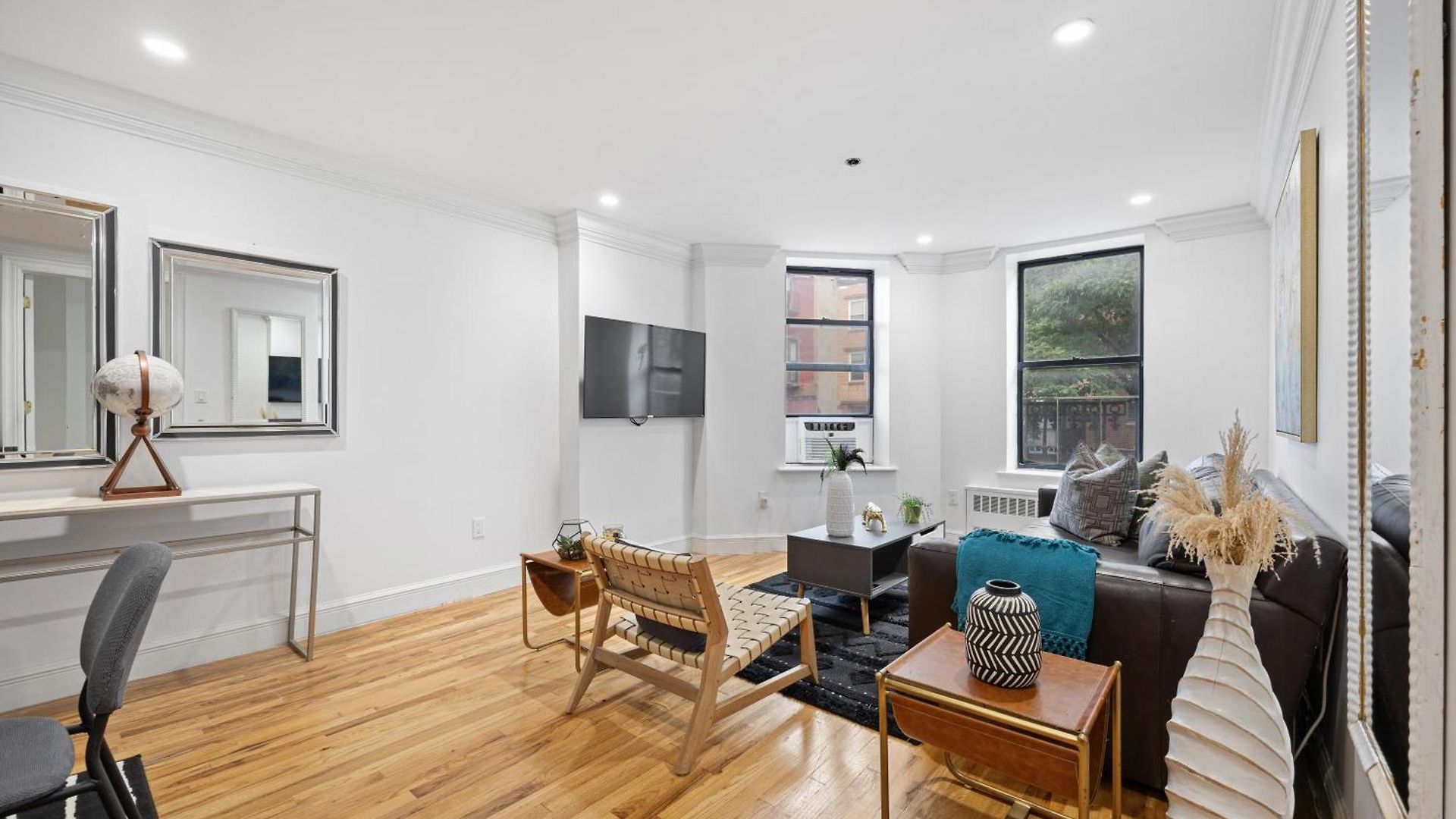 The Apollo Apartment *