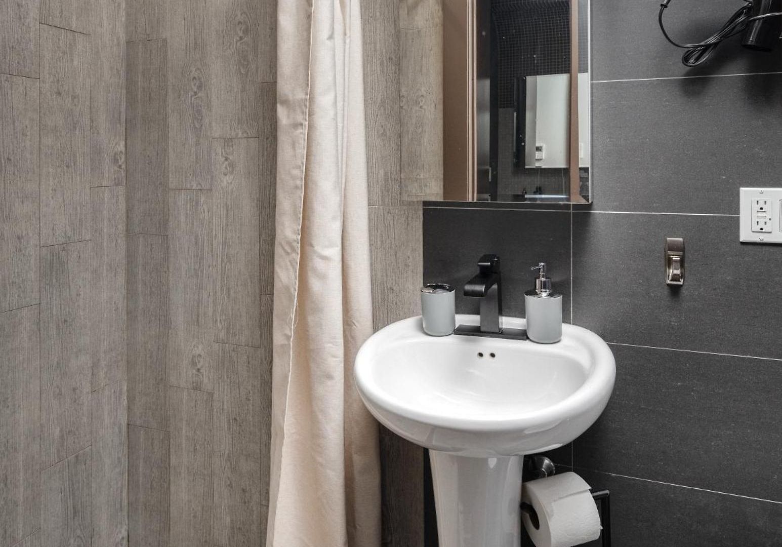 Apartment Stylish 3bd In Manhattan