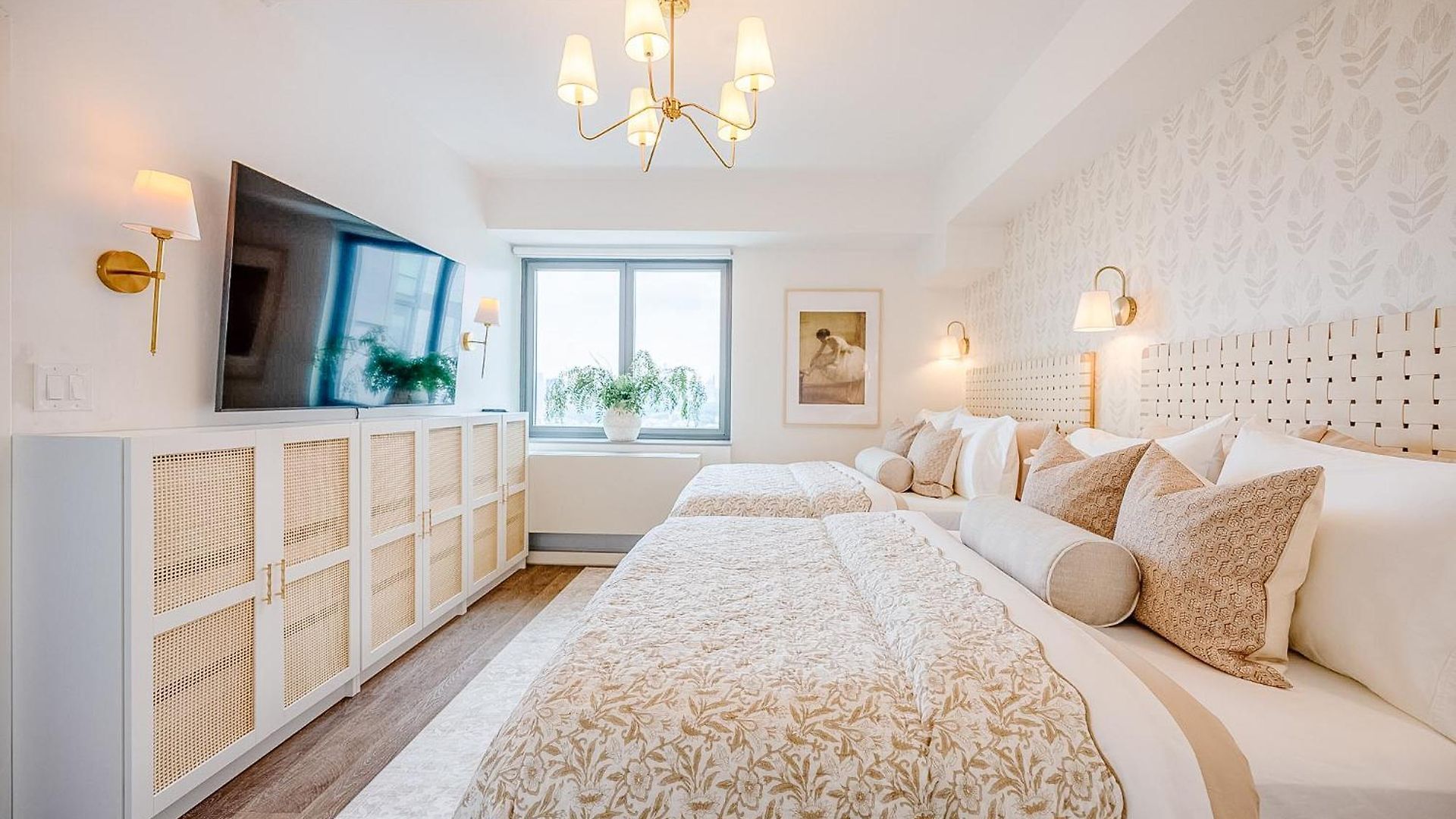 Skyline Spectacle Modern Designer Studio With Panoramic Nyc Views Apartment *
