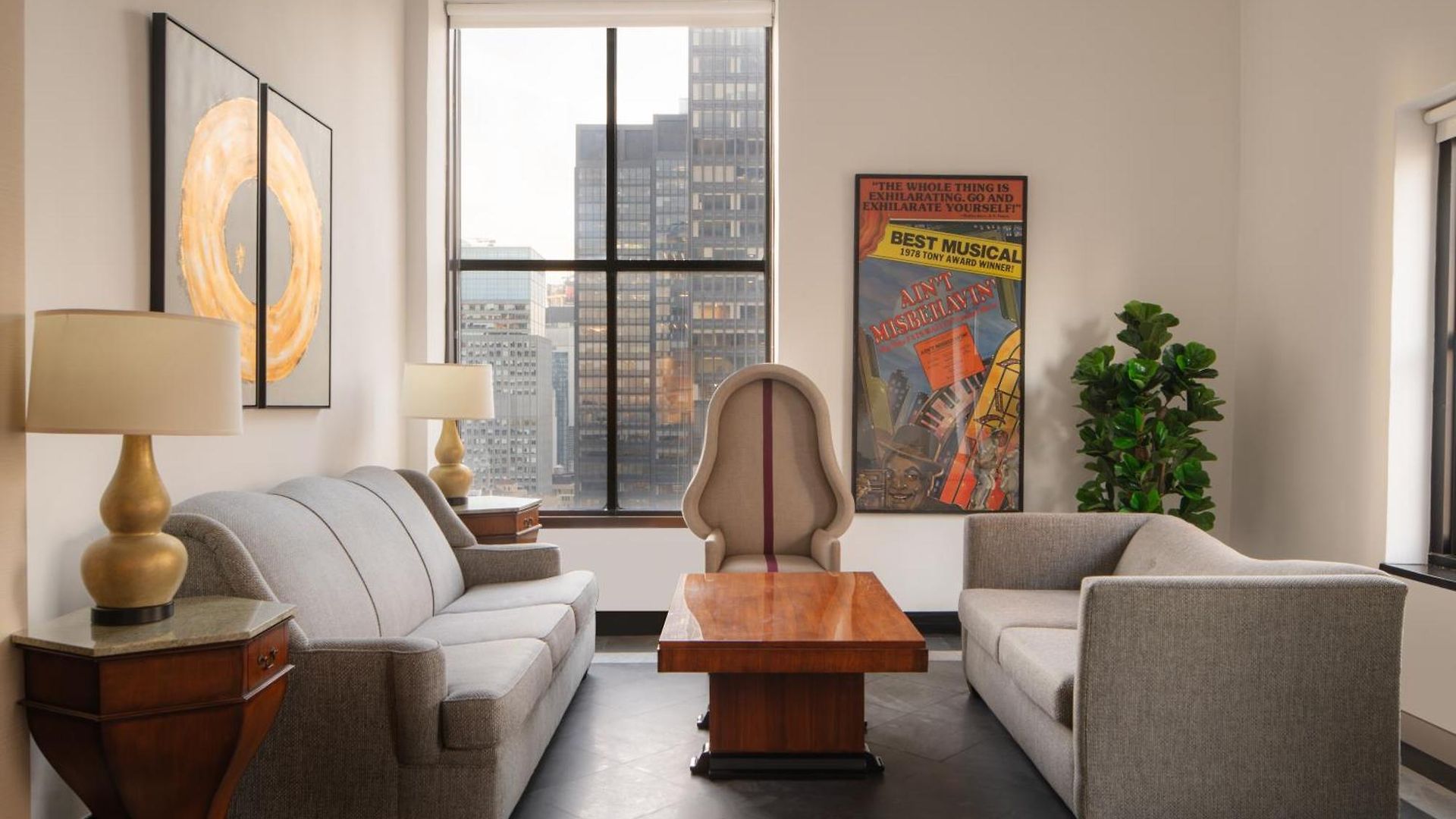 The Manhattan Club Hotel