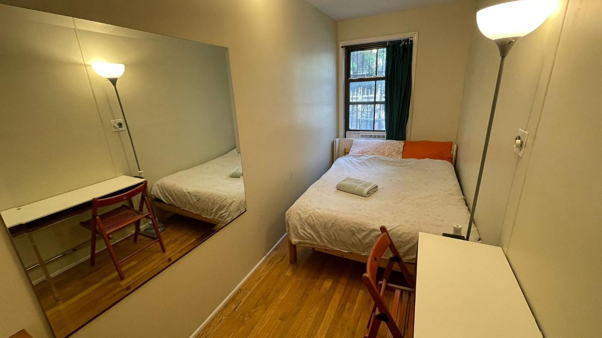 Homestay Central & Affordable Williamsburg Private Bedroom Close To Subway *