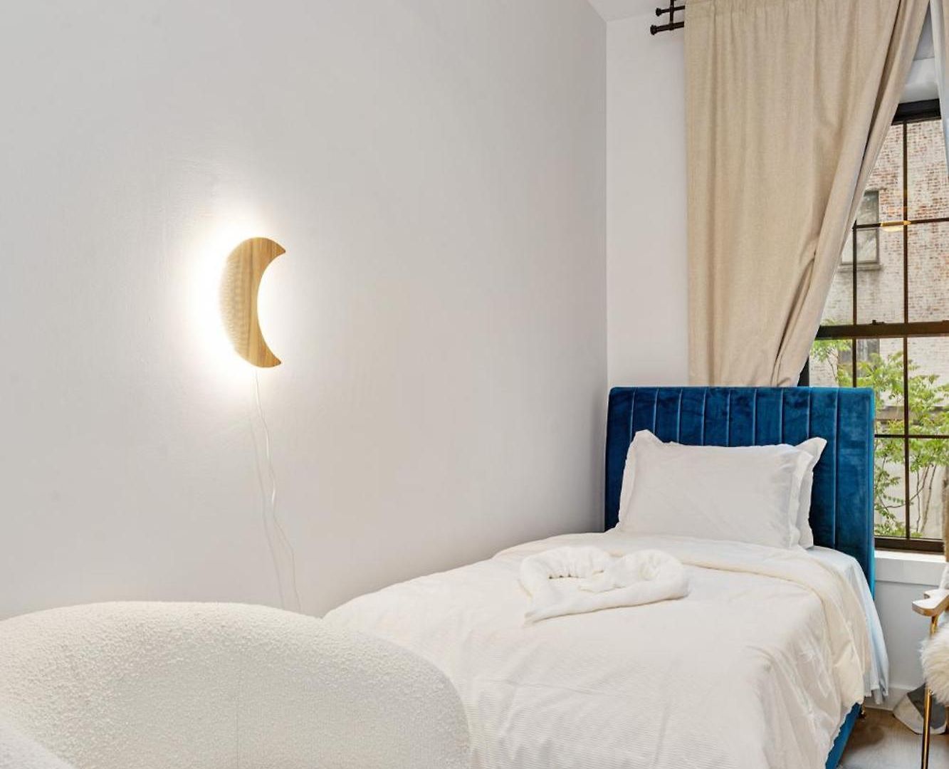 Luxurious Harlem With Modern Amenities, Outdoor Patio! Apartment