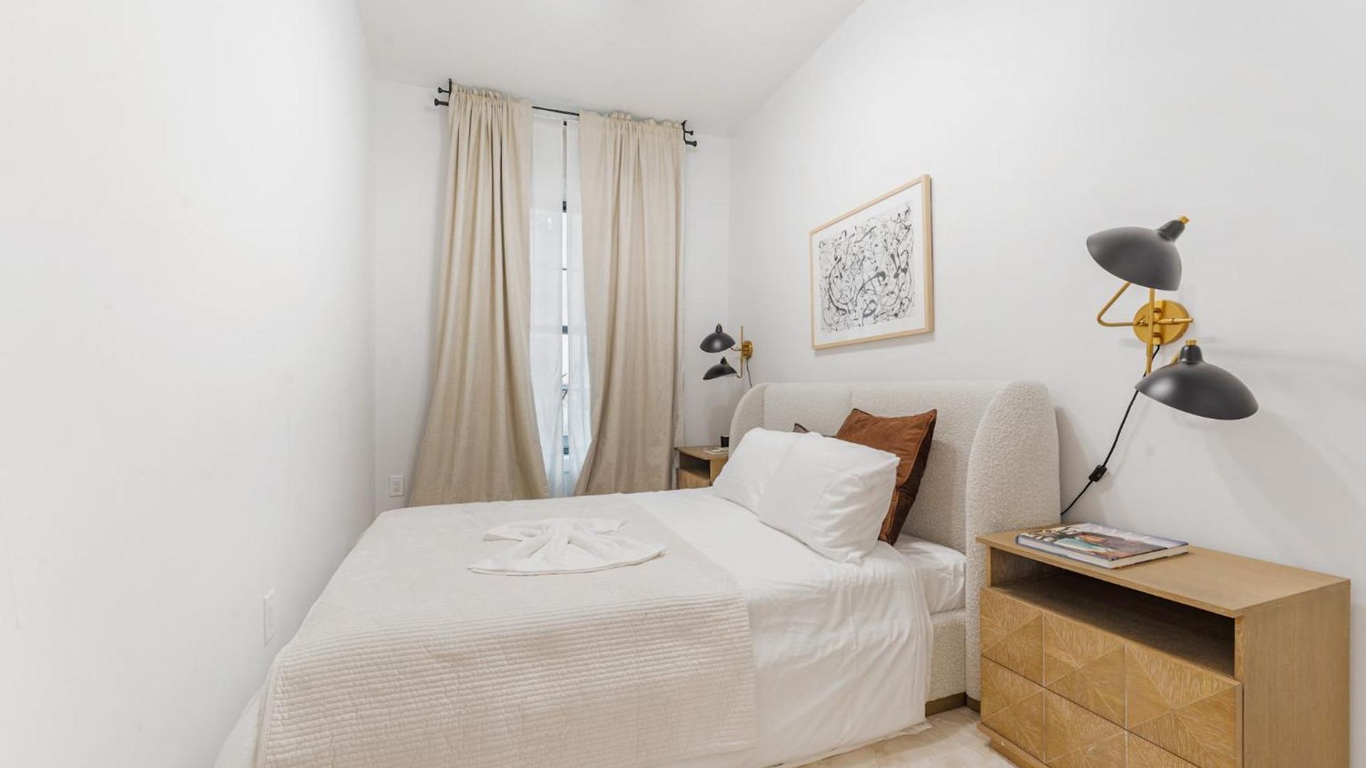 Apartment Luxurious Harlem With Modern Amenities, Outdoor Patio! *