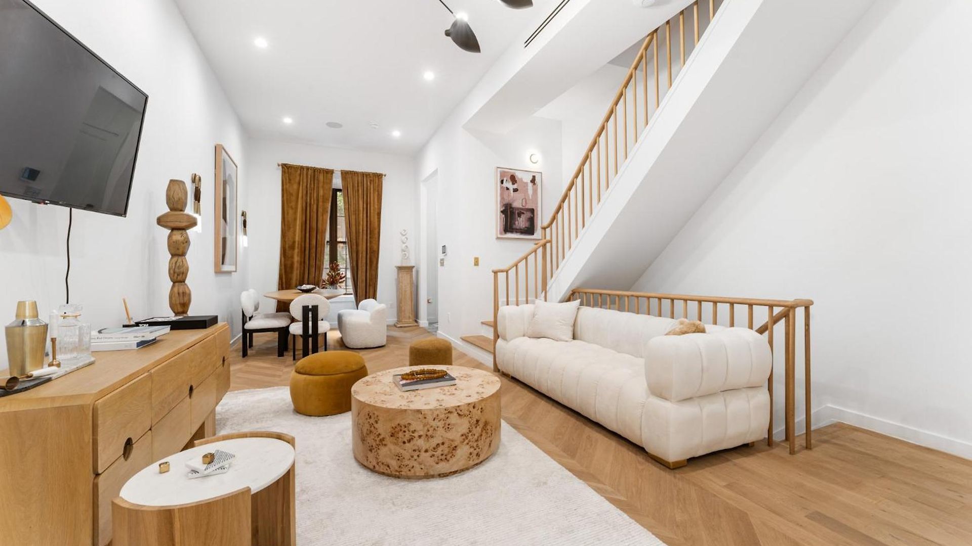 Luxurious Harlem With Modern Amenities, Outdoor Patio! *
