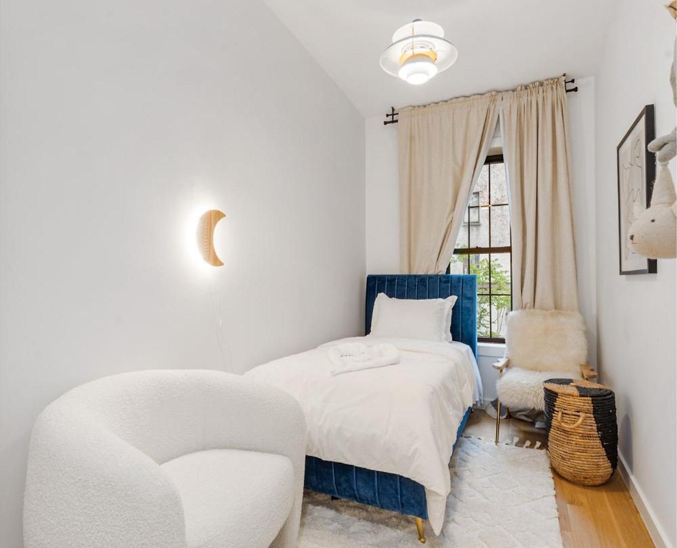 Luxurious Harlem With Modern Amenities, Outdoor Patio! *