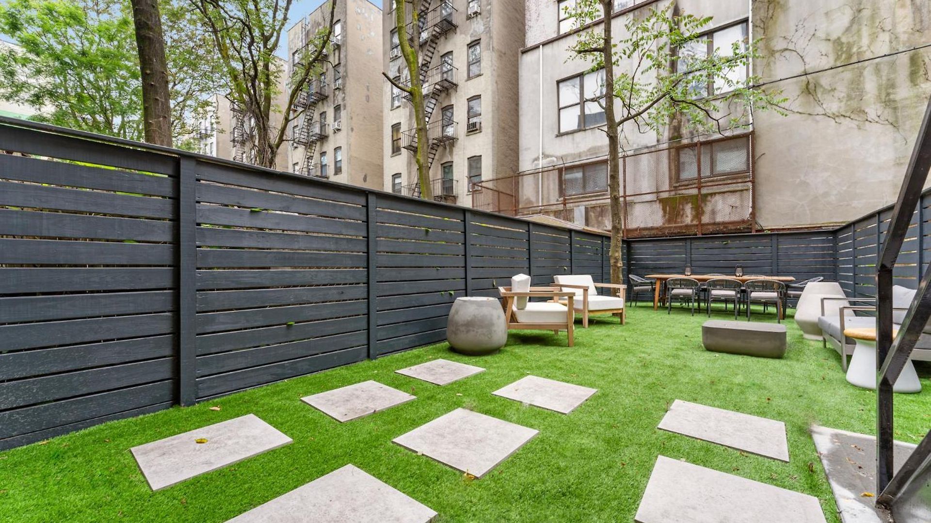 Luxurious Harlem With Modern Amenities, Outdoor Patio! *