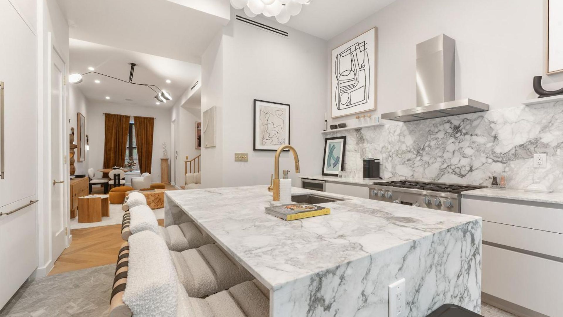Apartment Luxurious Harlem With Modern Amenities, Outdoor Patio! New York