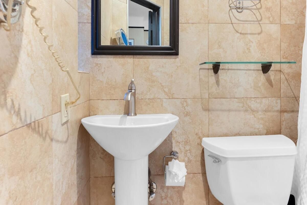 Walking Score In Heart Of With A Gym Apartment New York