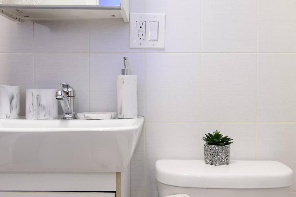 83-3w Ues Park Newly Furnished Xl Apartment *
