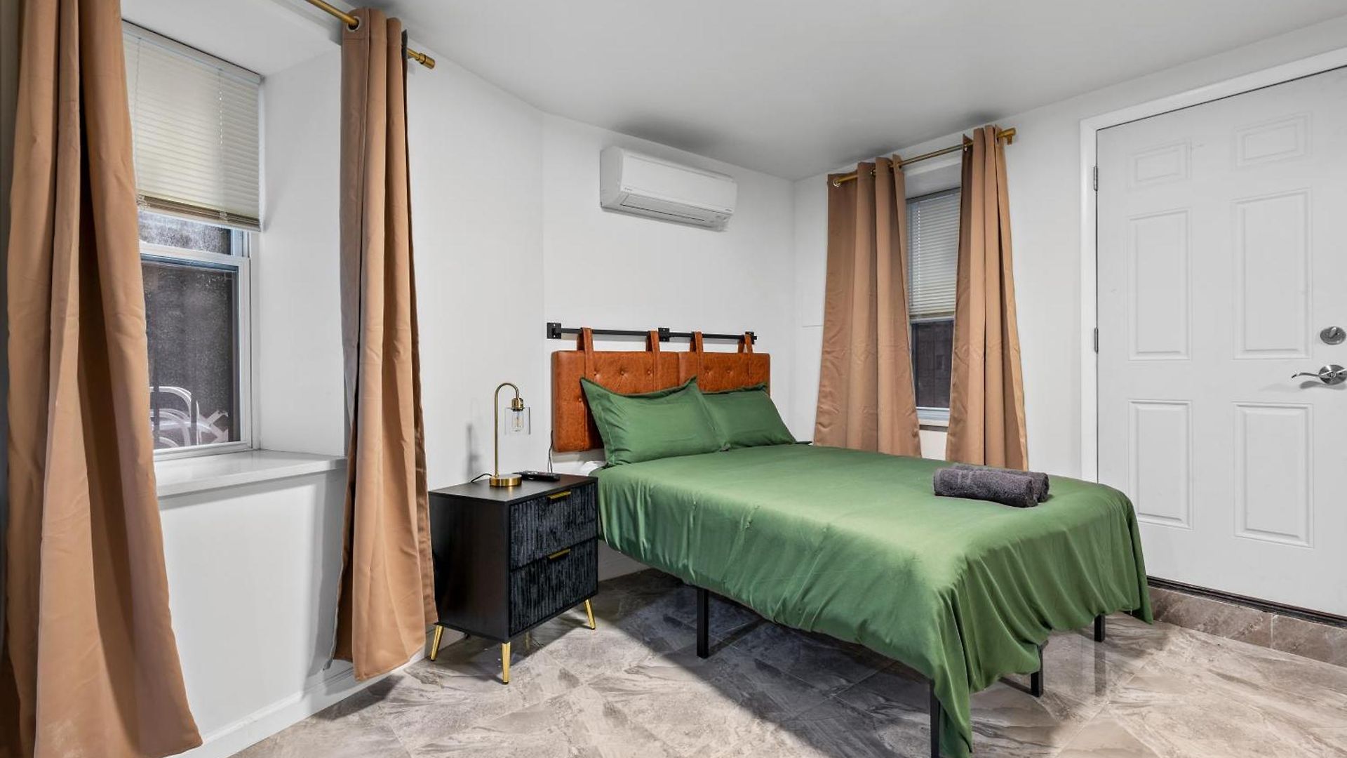 Hotel Active Park East 3bedrooms 2 Bathrooms 1700 Sf New York