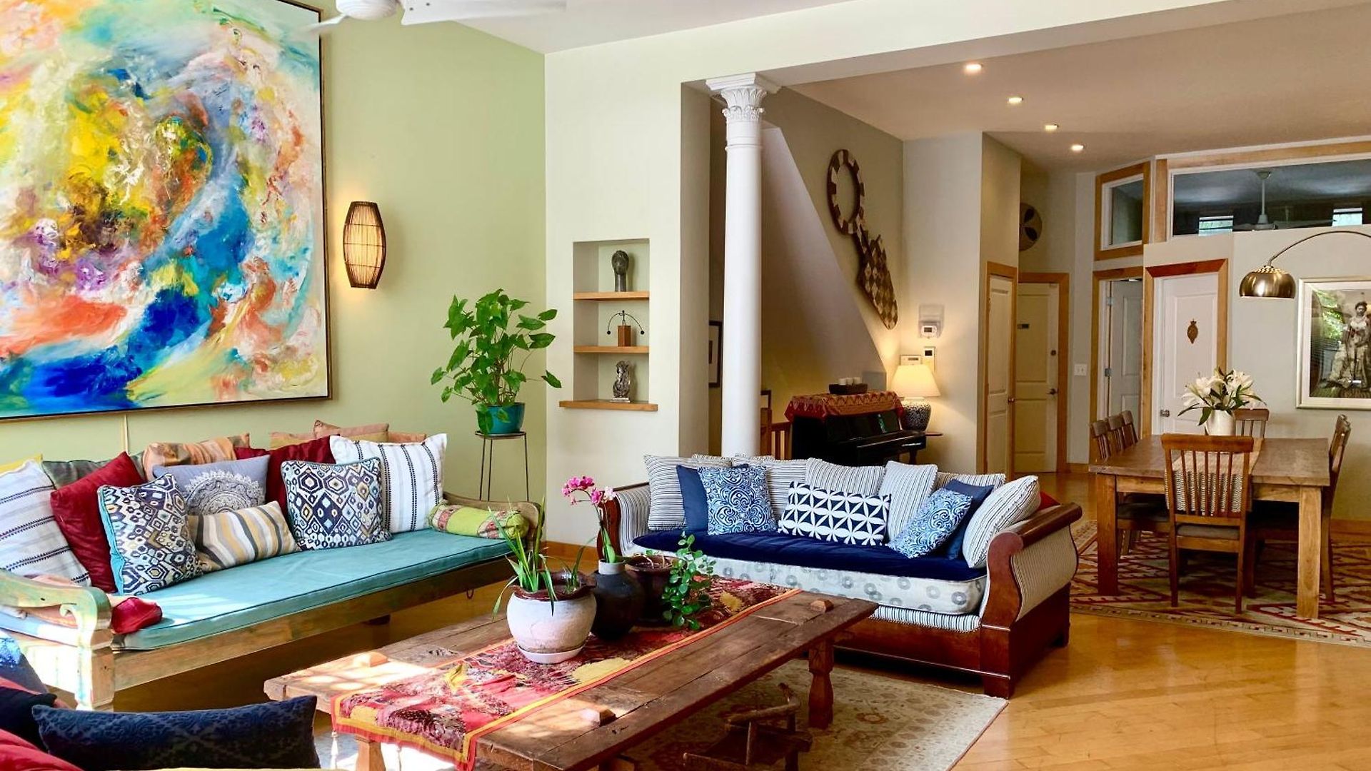 2 Bedrooms With One Private Bathroom In Lovely Homestay