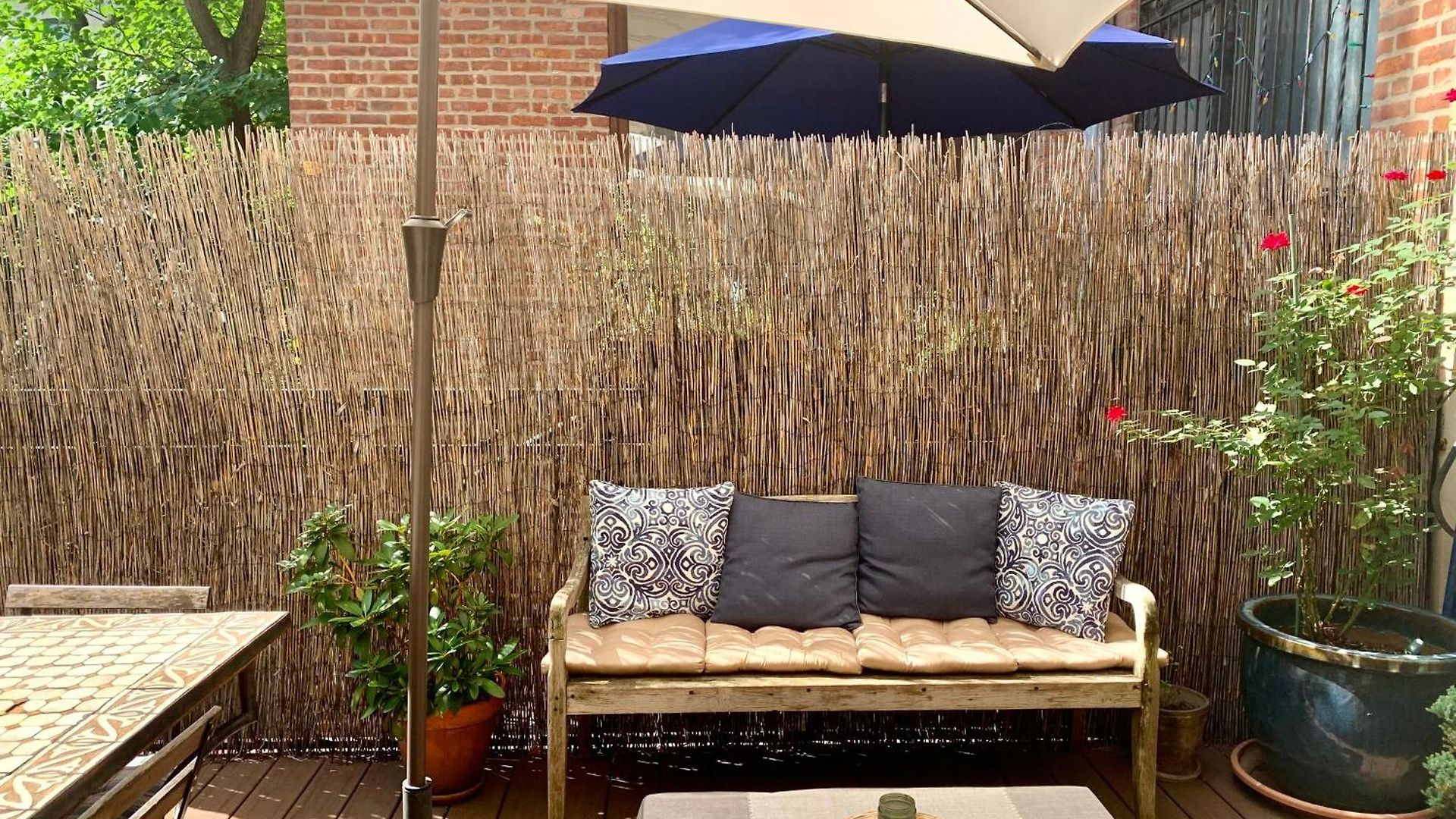 2 Bedrooms With One Private Bathroom In Lovely Homestay