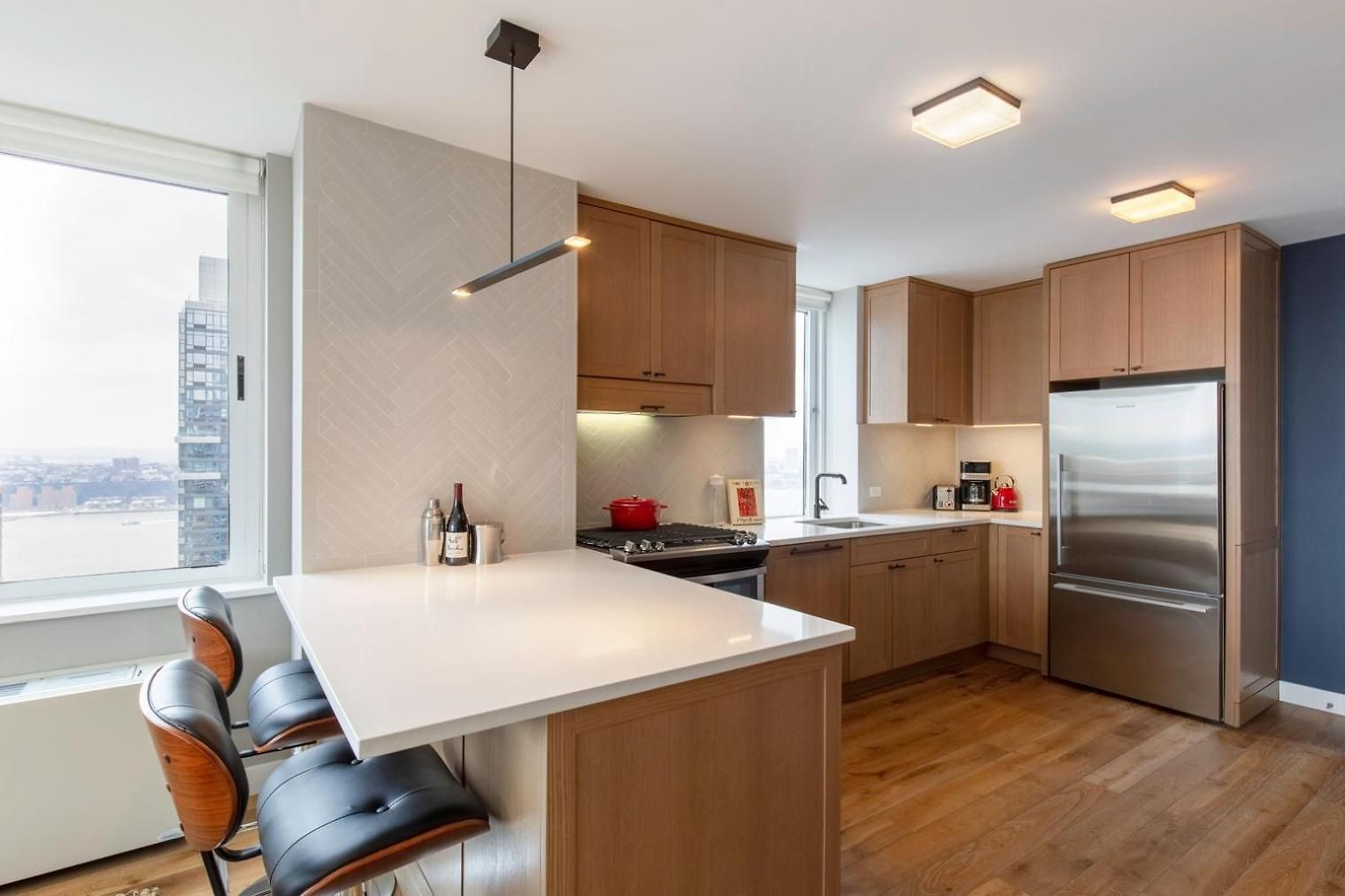 Apartment In Hells Kitchen W Gym Pool Nr The Subway Nyc-250