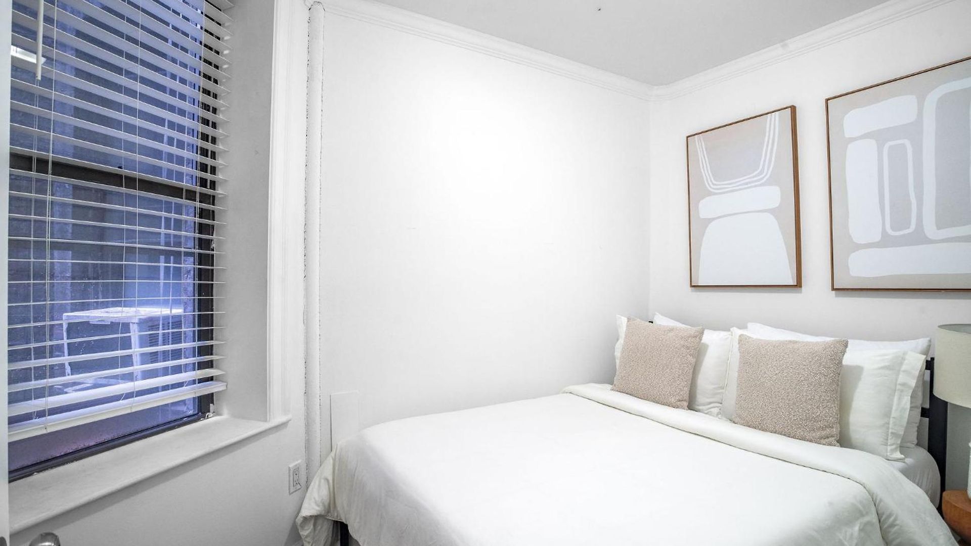 Apartment Sophisticated 2bd On Barrow Street, Greenwich Village
