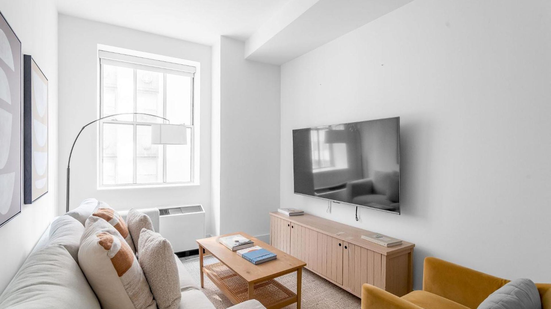 2 Bed 1 Bath Magnificent Apartment *
