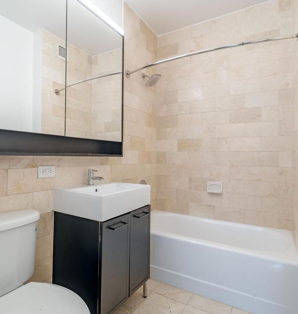 2 Bed 1 Bath Magnificent New York