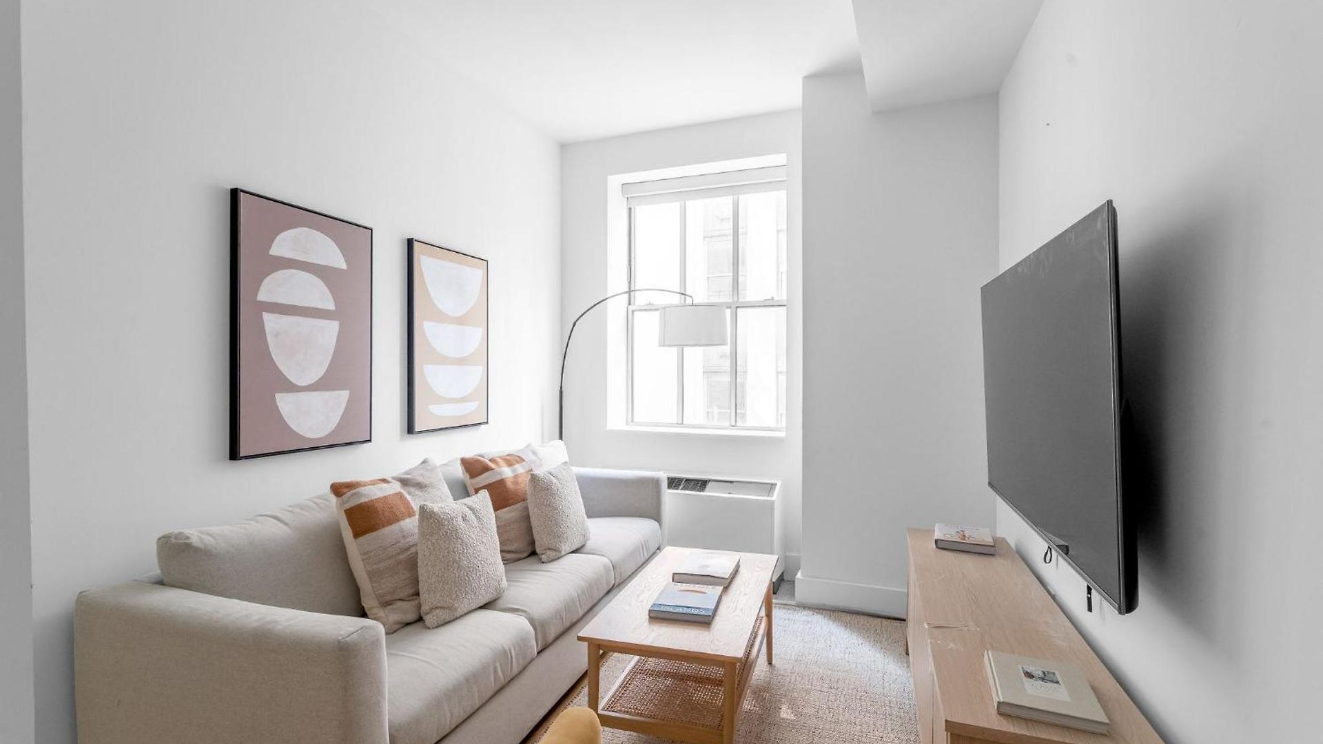 2 Bed 1 Bath Magnificent New York