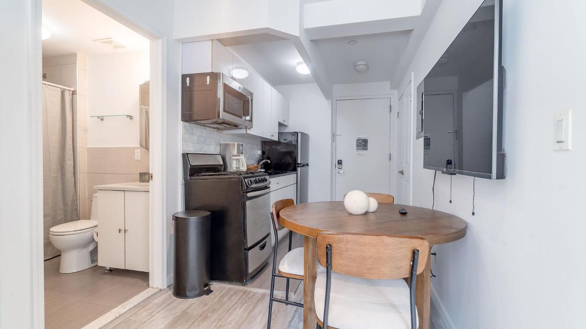 Amazing 3bd 1bath Near Times Square Apartment *