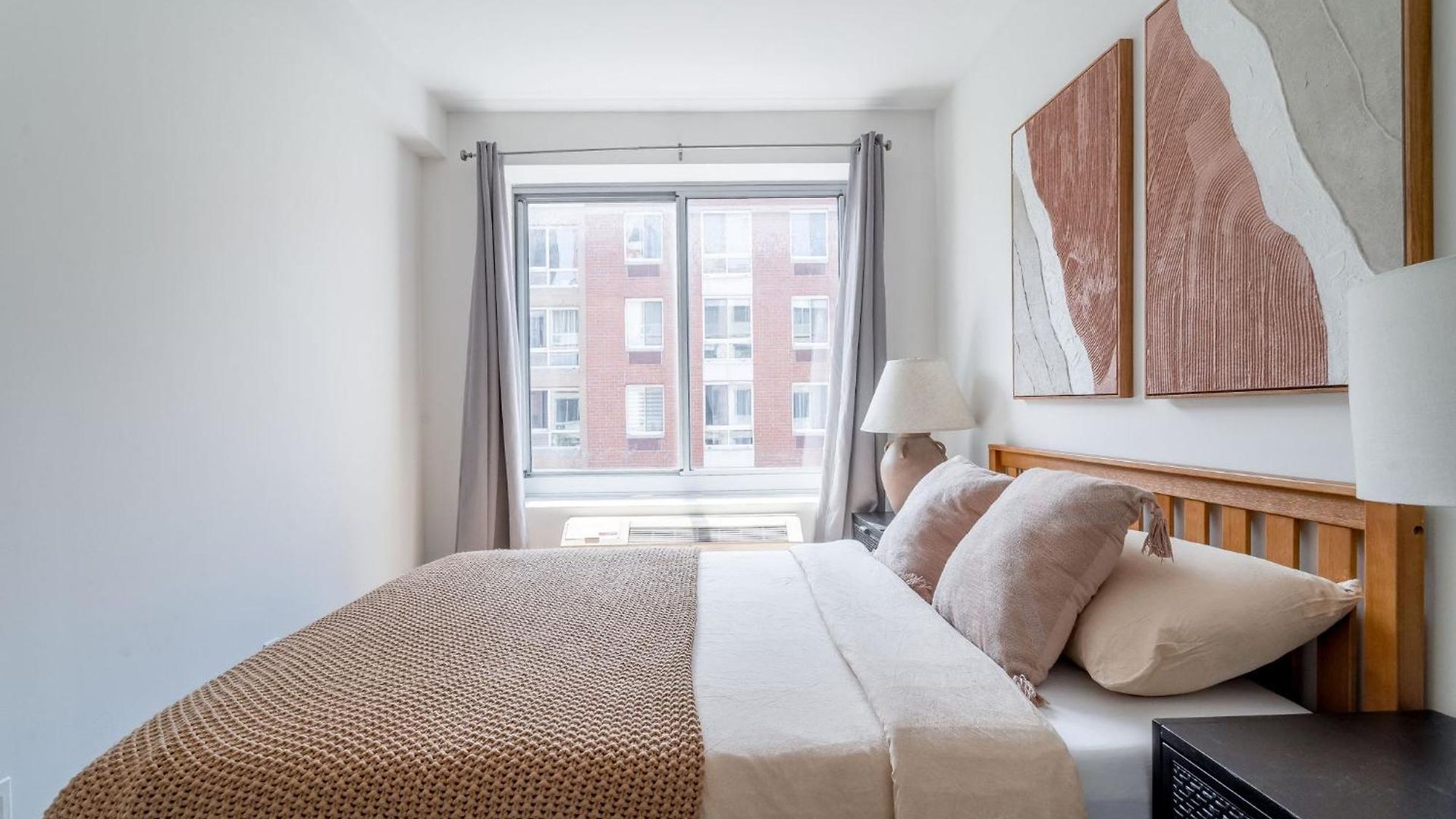 Amazing 3bd 1bath Near Times Square Apartment