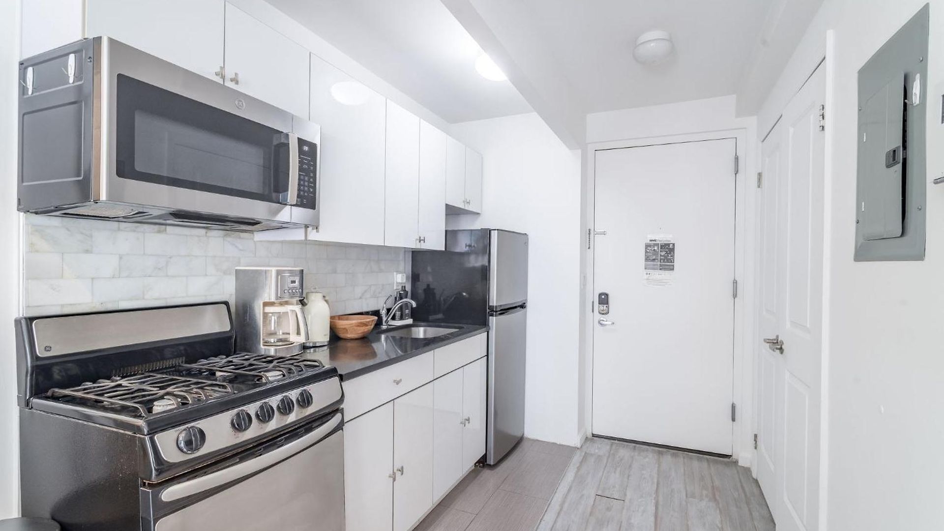 Amazing 3bd 1bath Near Times Square Apartment