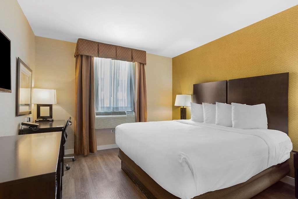 Hotel Western Plaza