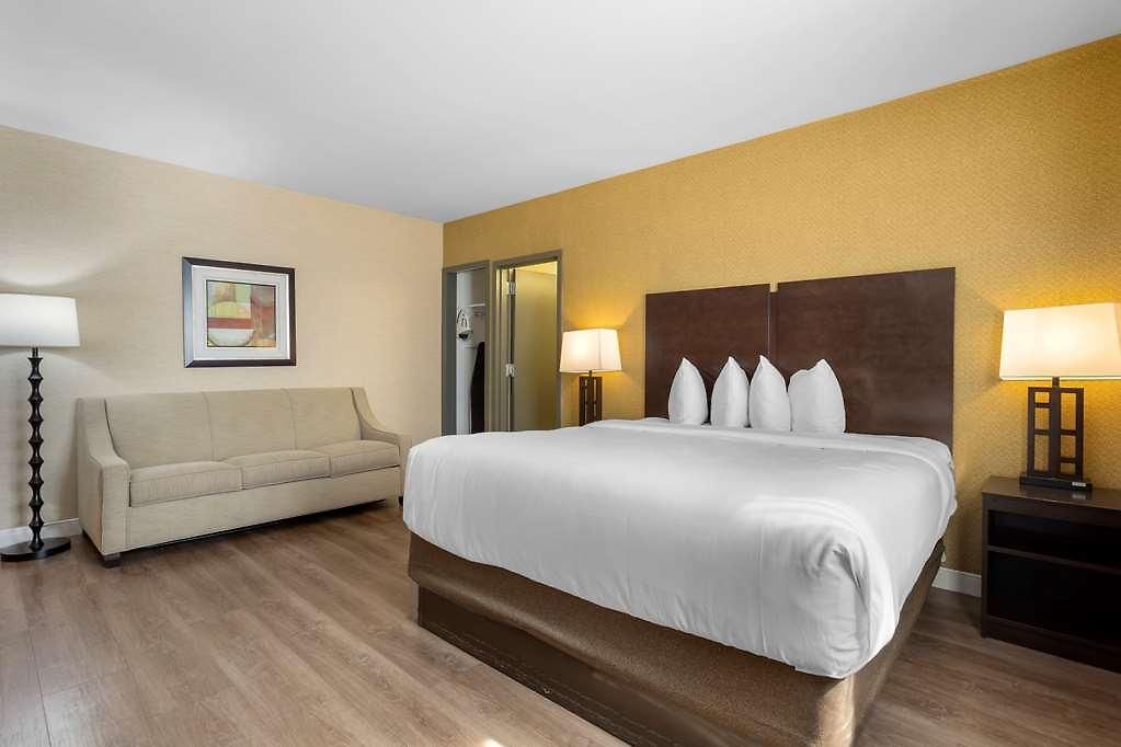 Western Plaza Hotel
