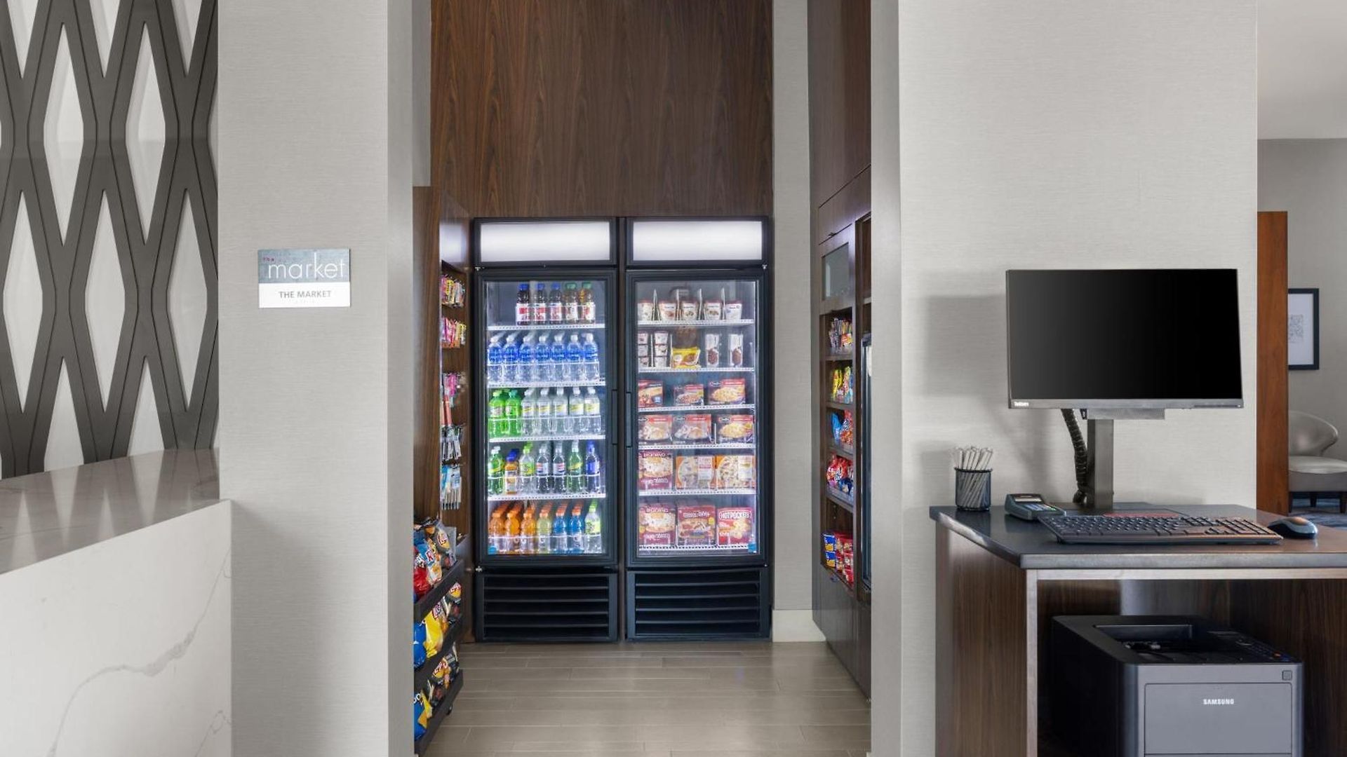 By Marriott The Bronx At Metro Center Atrium Hotel New York