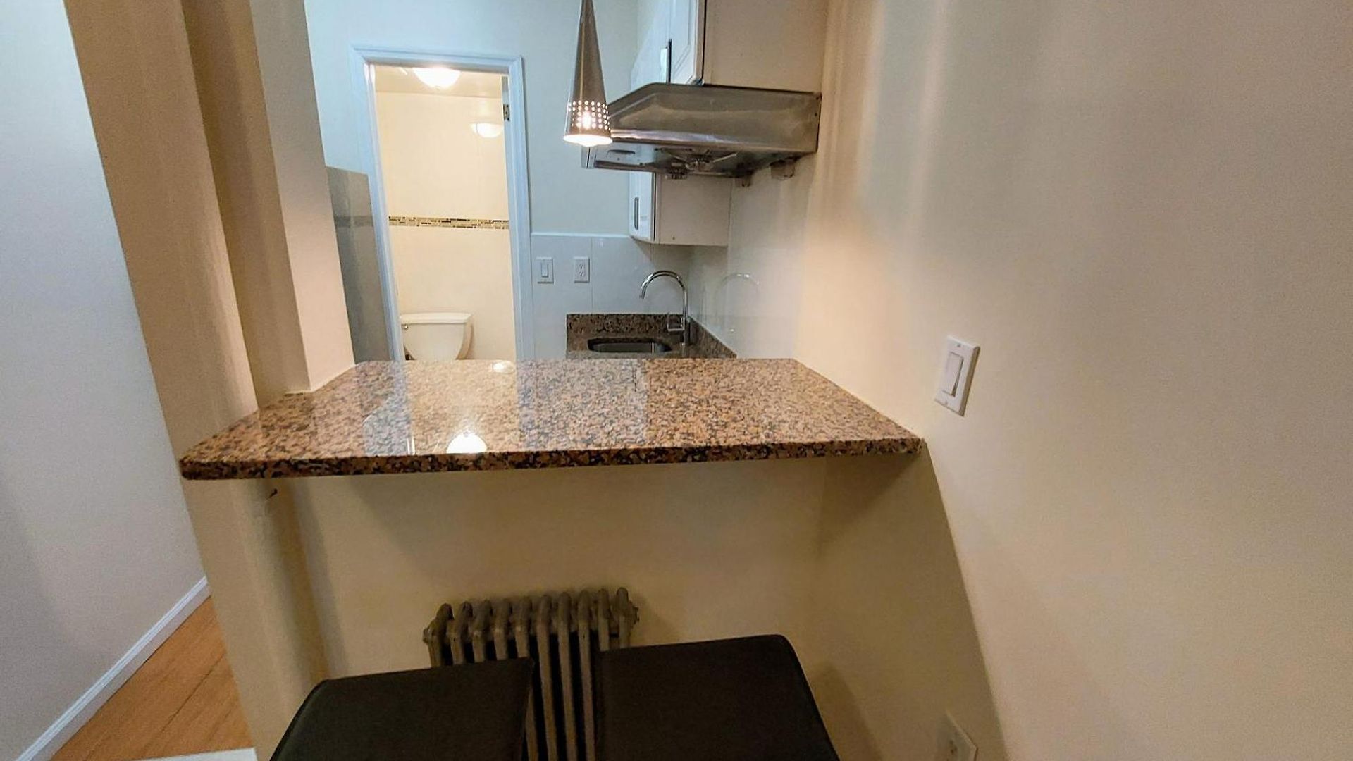 Comfortable With Workstation Apartment New York