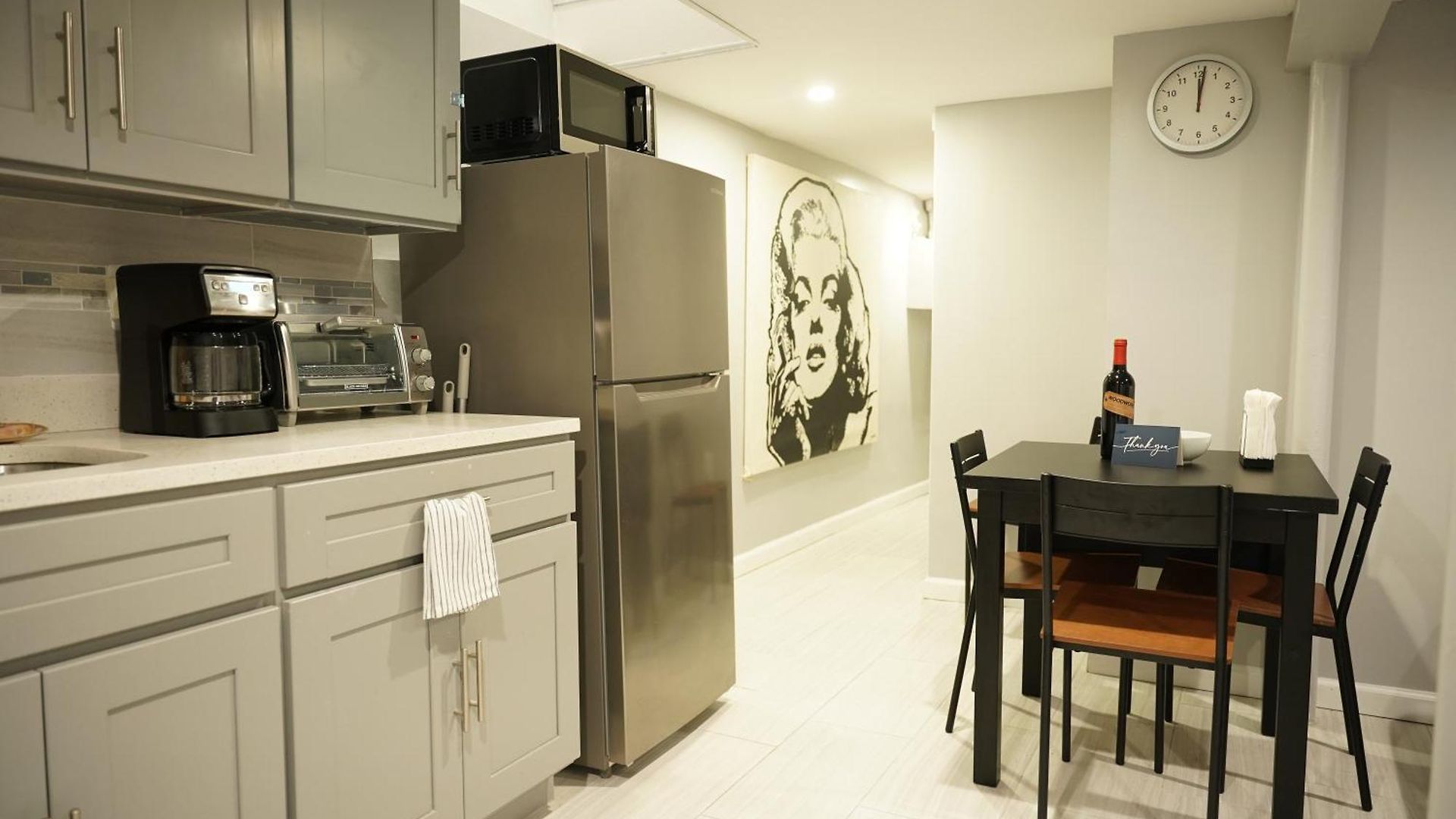 Cozy 2 Bedroom In A Lovely Forest Hills Neighborhood * New York