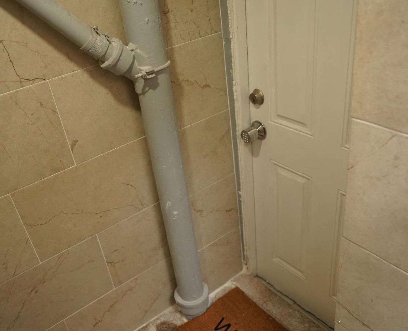Cozy 2 Bedroom In A Lovely Forest Hills Neighborhood Apartment