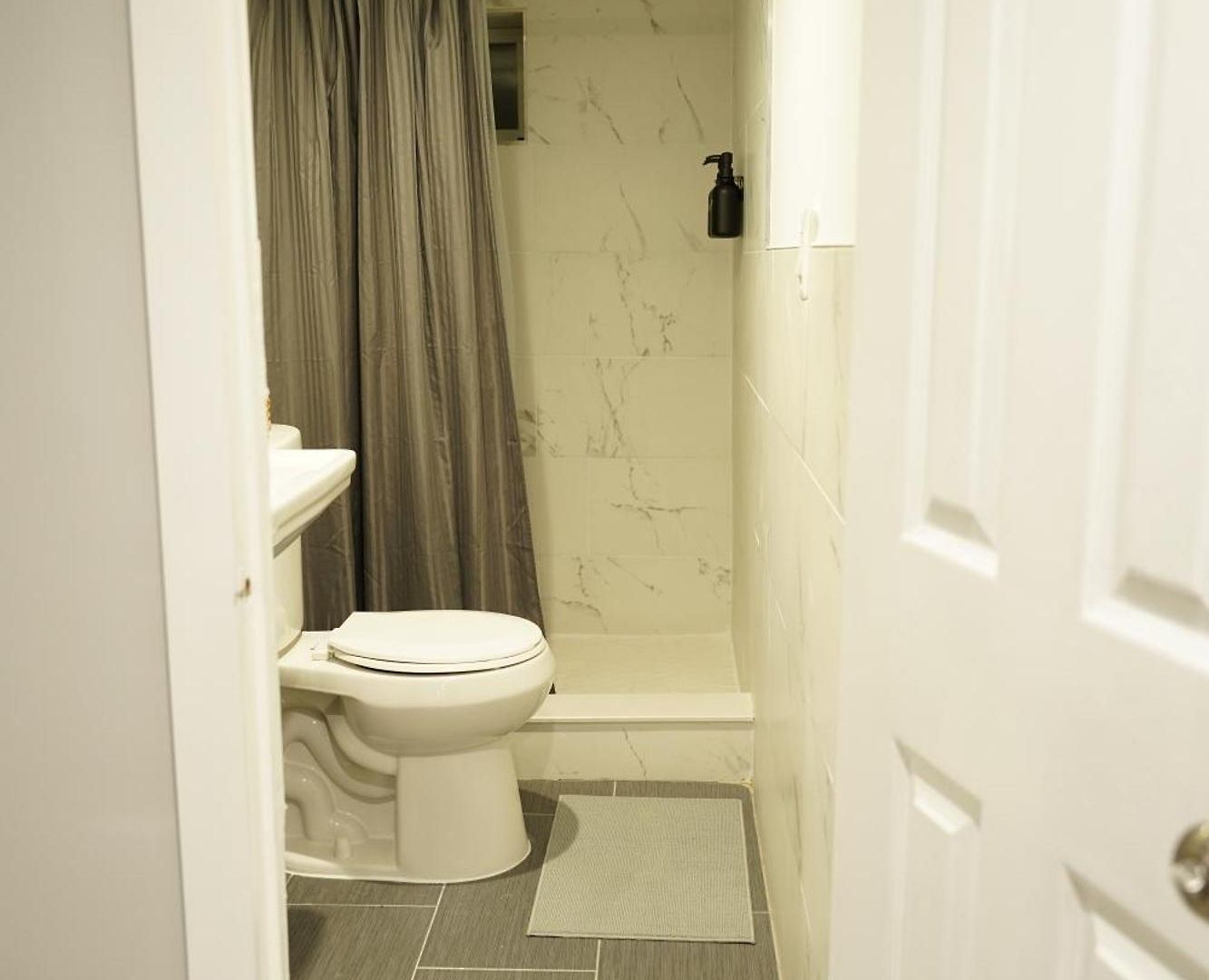 Apartment Cozy 2 Bedroom In A Lovely Forest Hills Neighborhood New York