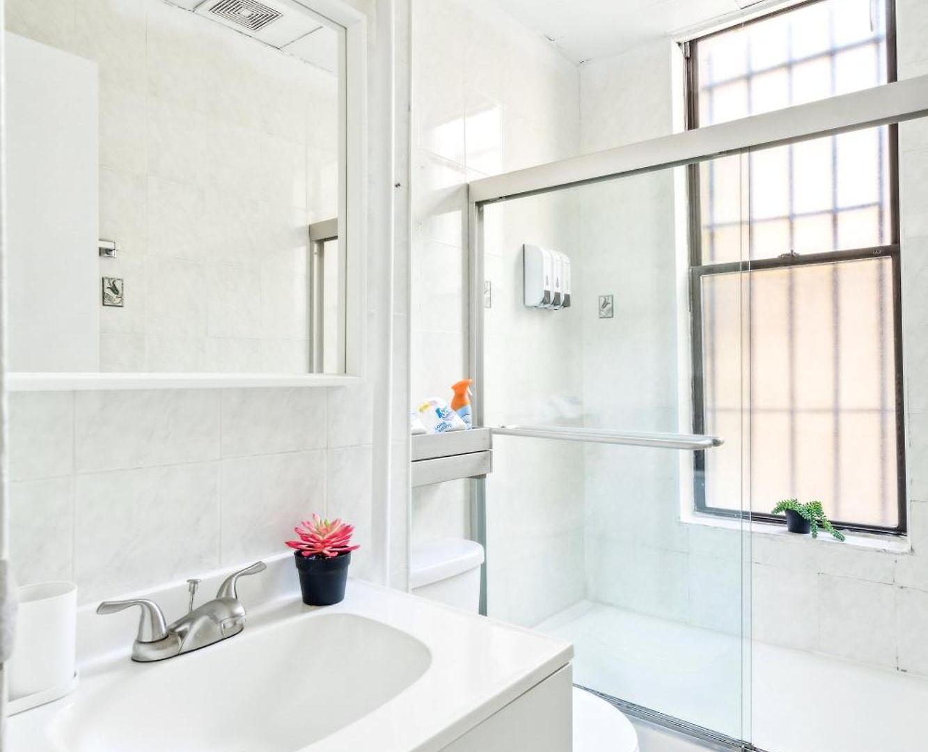 Stylish 2br Apartment-walk To China Town New York