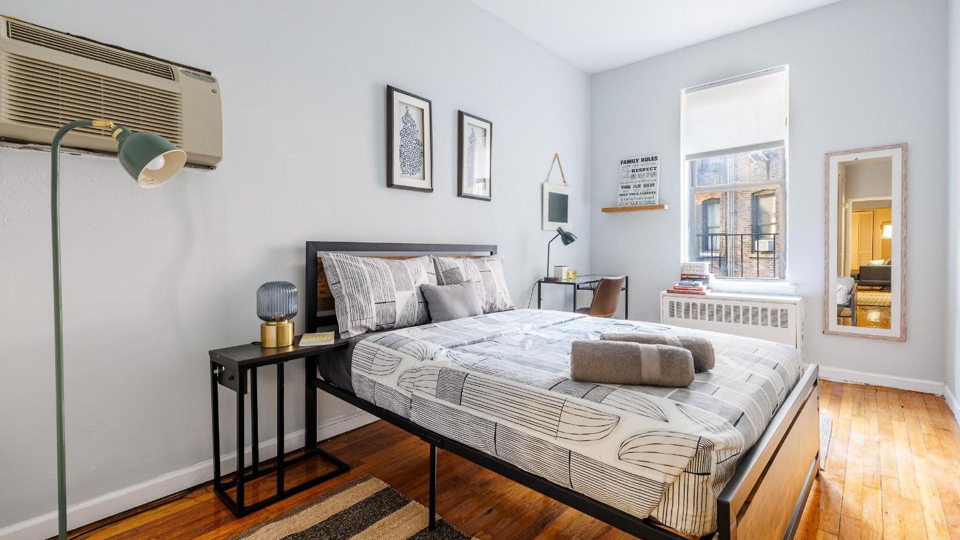 Feel Like Movie Star In Ues Apartment
