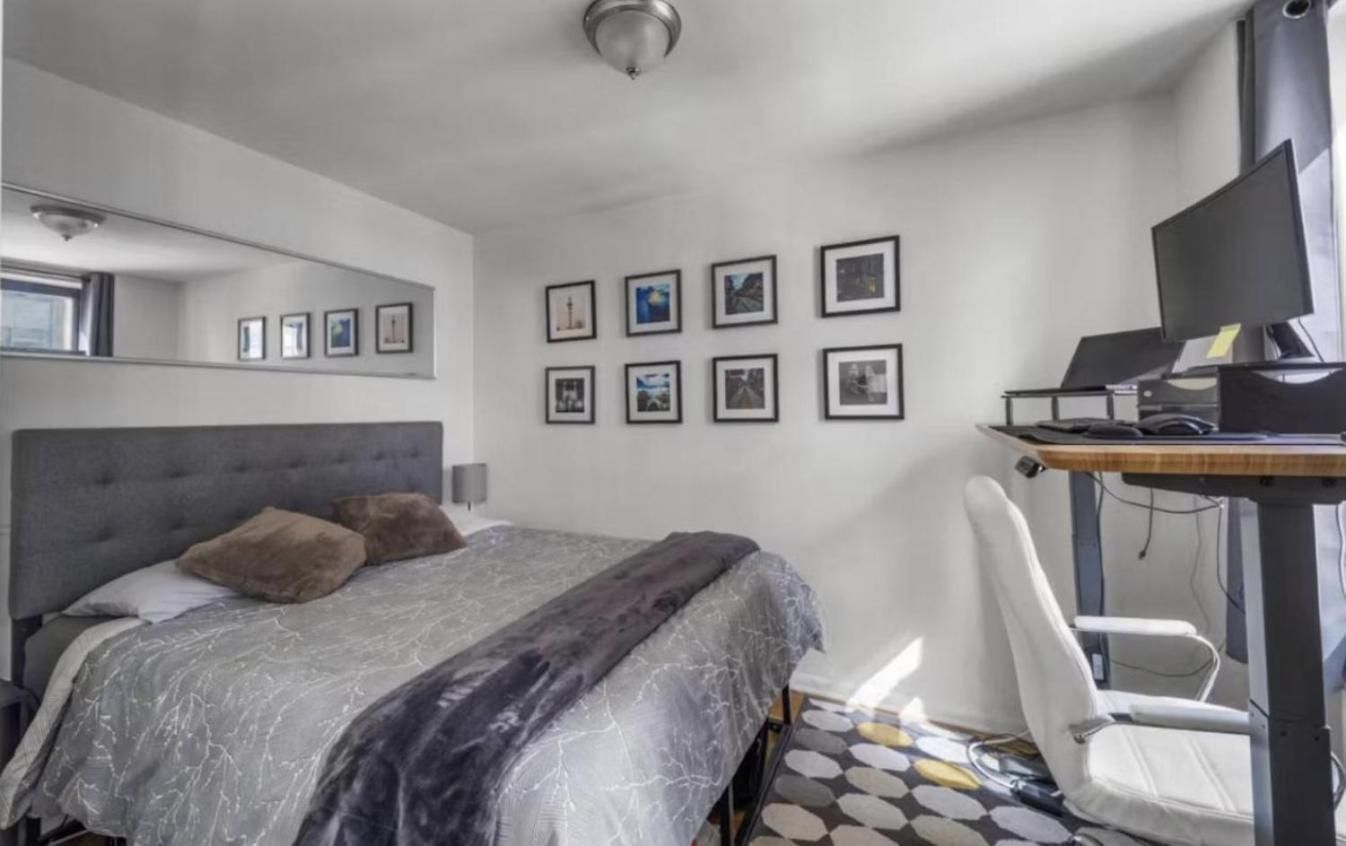 With Private Kitchen And Bathroom In Times Square Park - Sleeps 4! * New York