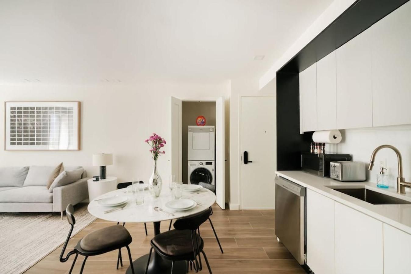 Hotel Massive 1br W Private Patio In Upper East Side