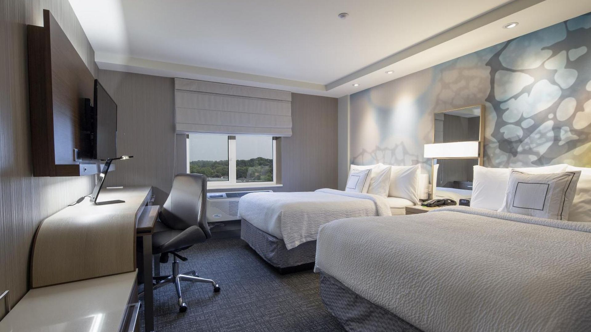 Courtyard By Marriott Queens/fresh Meadows New York