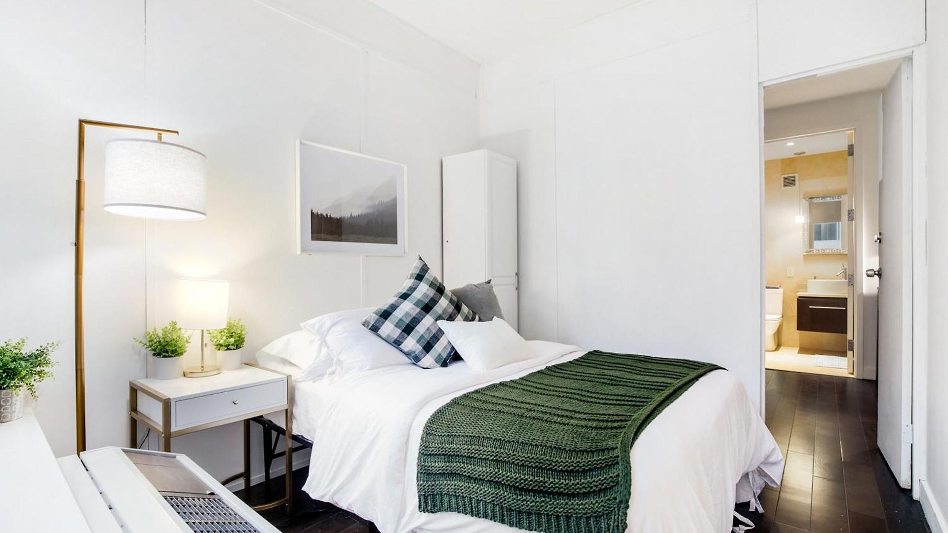 Gorgeous & Stylish 4bdr & 2bth In Downtown Manhattan Apartment