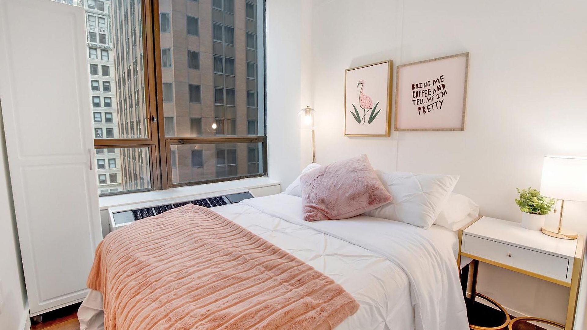 Gorgeous & Stylish 4bdr & 2bth In Downtown Manhattan Apartment *