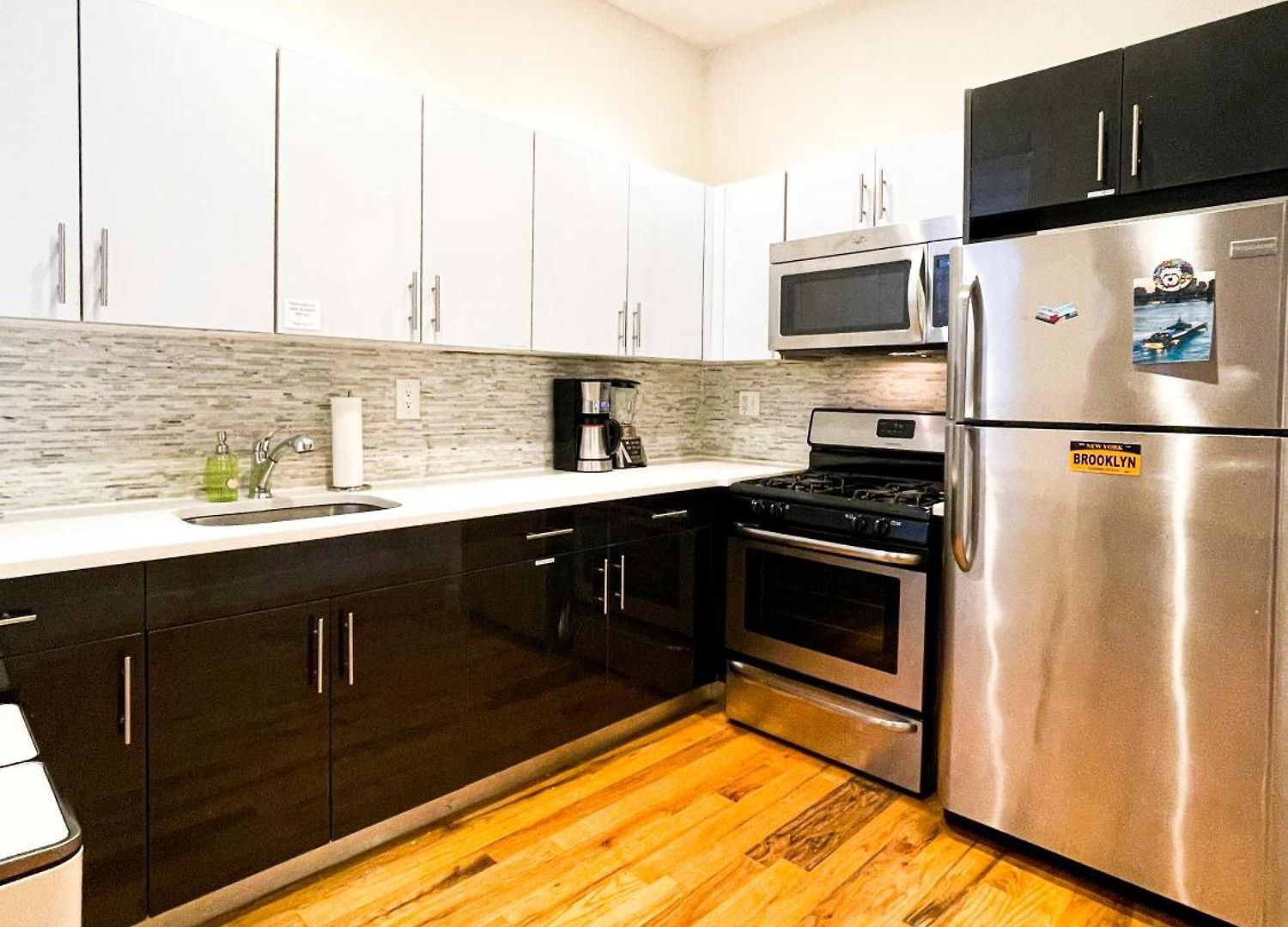 The Yellow Homestay New York