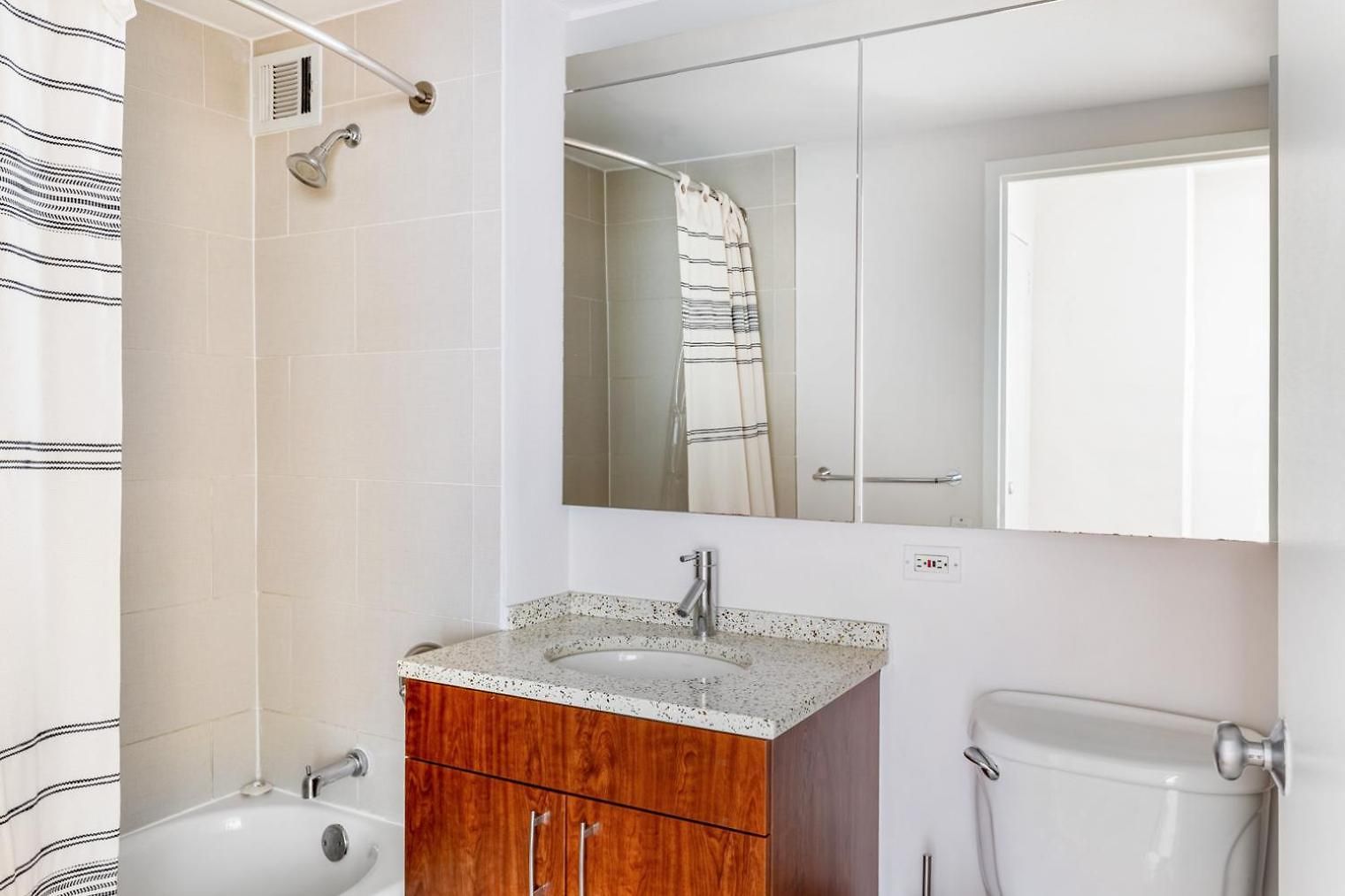 Chelsea 1br W Doorman Gym Nr High Line Nyc-704 Apartment
