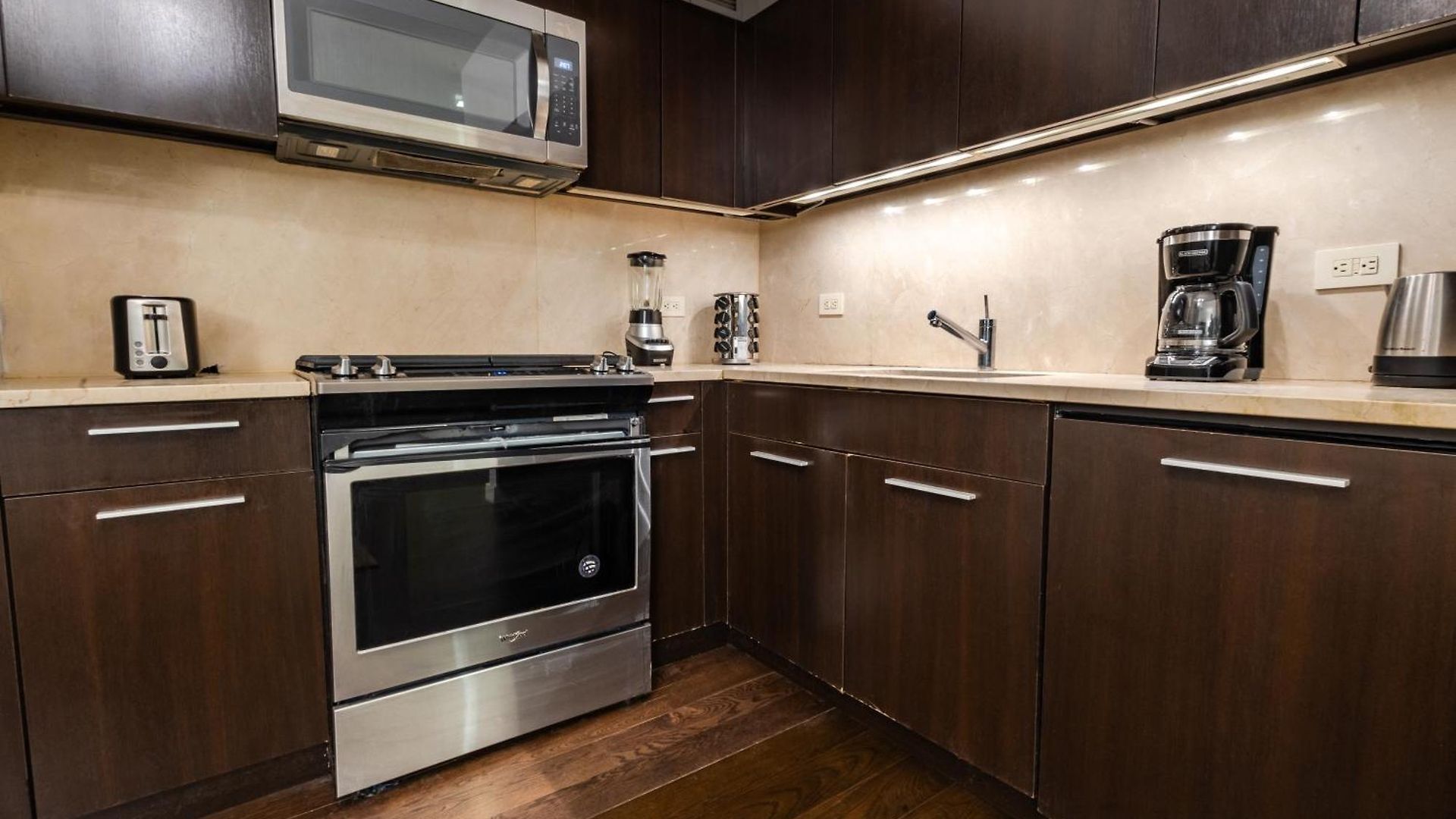 Outstanding & Cozy 4bdr & 2bth In Downtown Manhattan Apartment