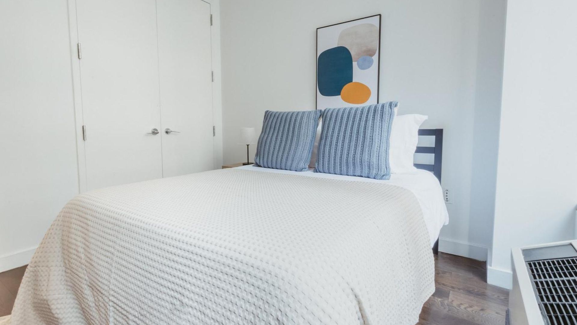 Outstanding & Cozy 4bdr & 2bth In Downtown Manhattan Apartment *