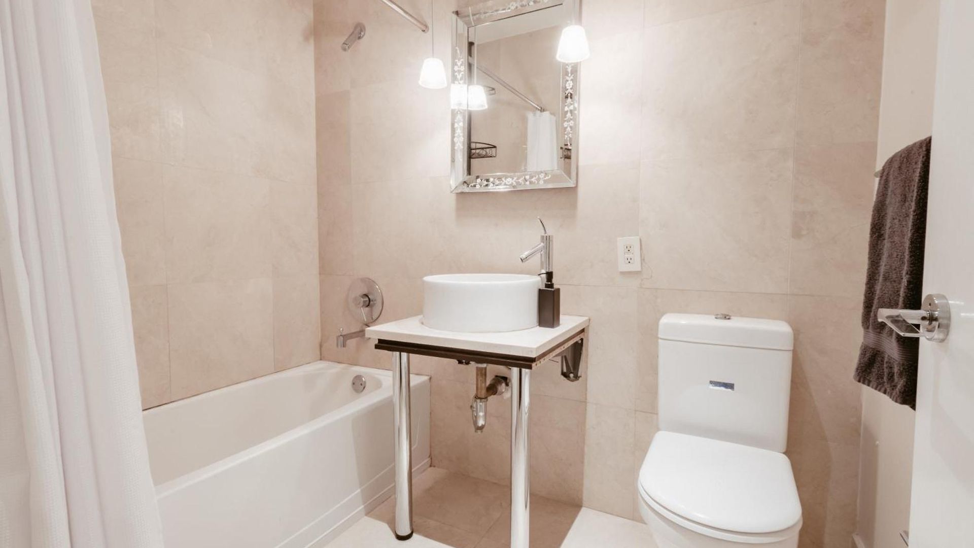 Apartment Outstanding & Cozy 4bdr & 2bth In Downtown Manhattan *