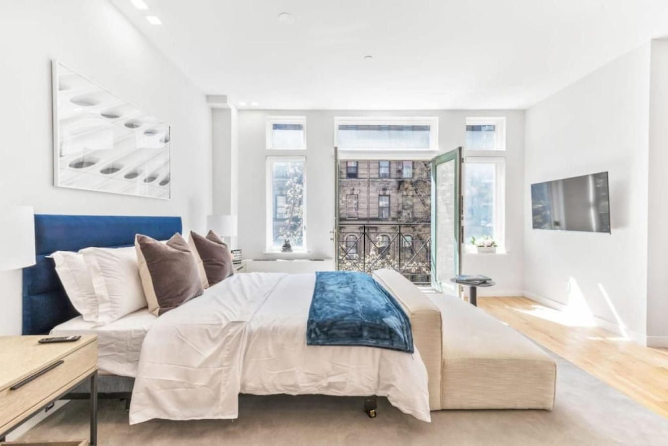 W Charming Juliet Balcony In Upper East *