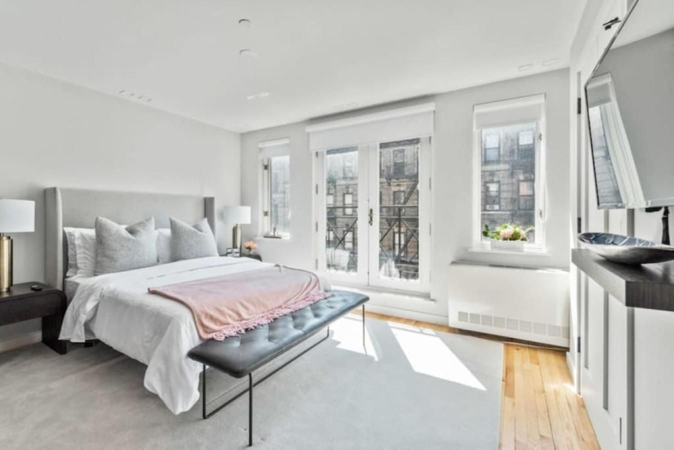 Luxe With Charming Juliet Balcony New York