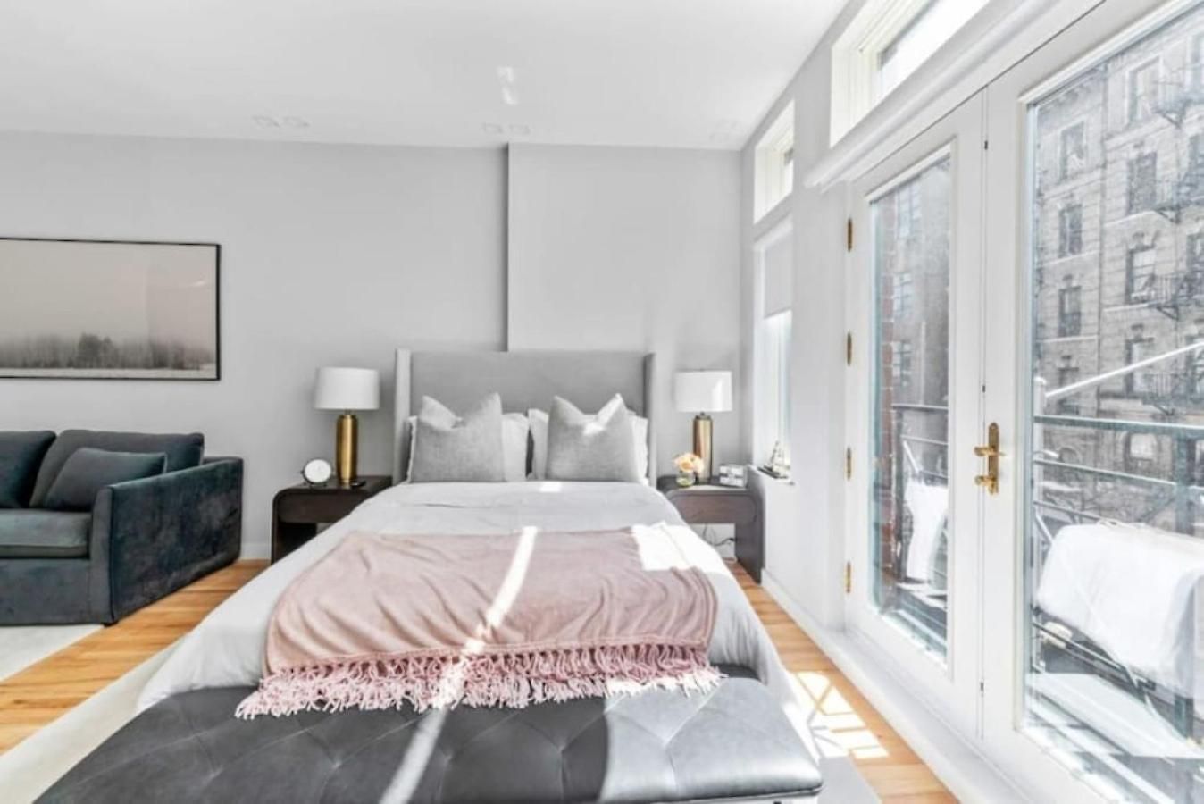 Hotel Luxe W Juliet Balcony In Upper East