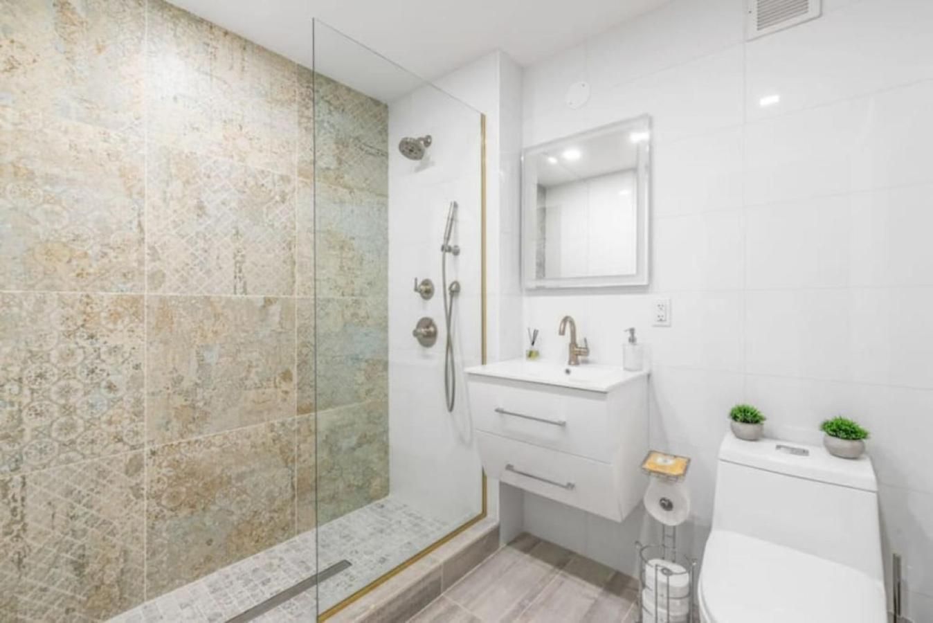 Luxe With Charming Juliet Balcony New York