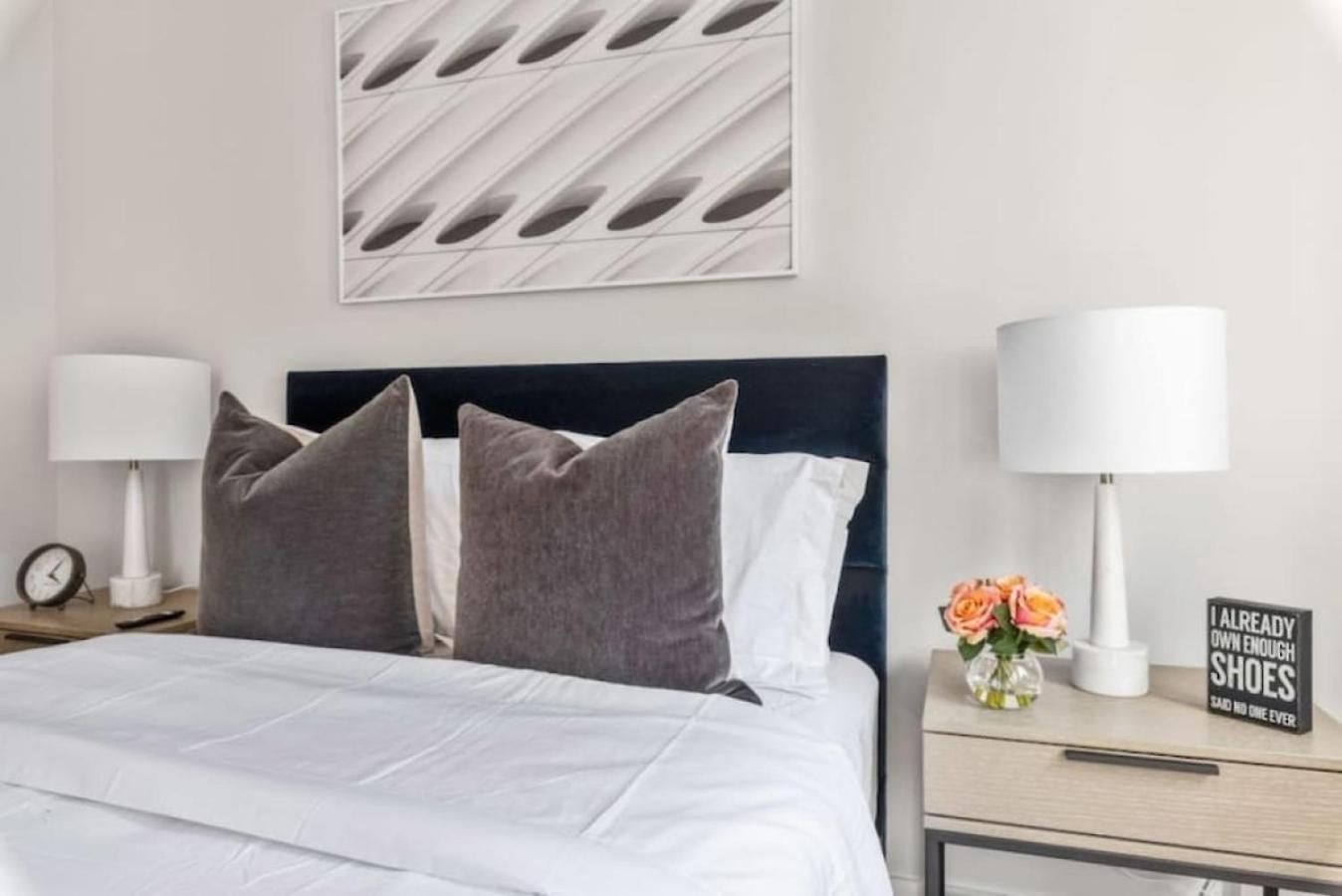 Hotel Luxe With Charming Juliet Balcony *