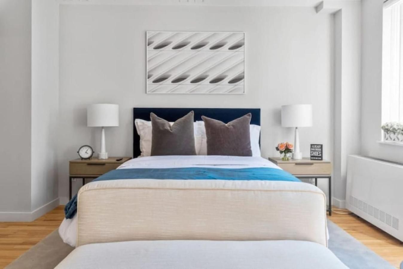 Luxe With Charming Juliet Balcony *