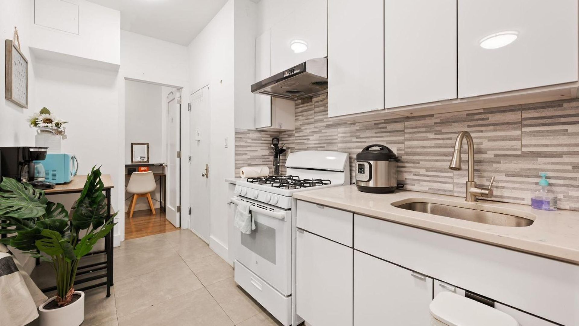 Spacious Modern Chinatown 3 Bedrooms Hotel New York